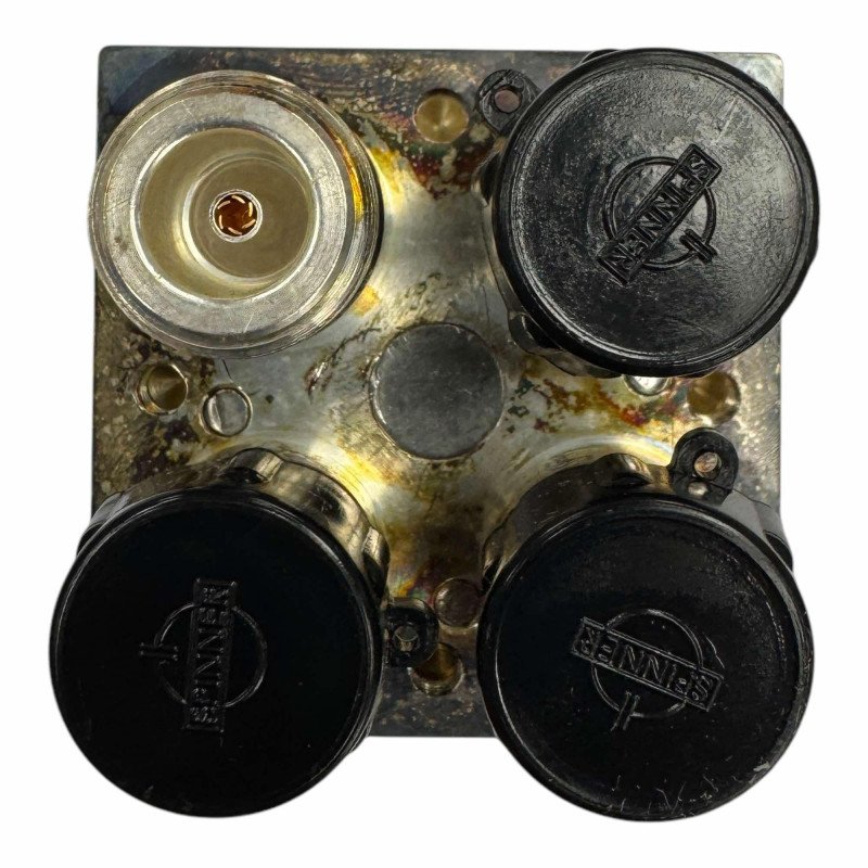 BN743741 Spinner Coaxial Switch 2-Way switch (DPDT) 300W DC-2GHz 24VDC N