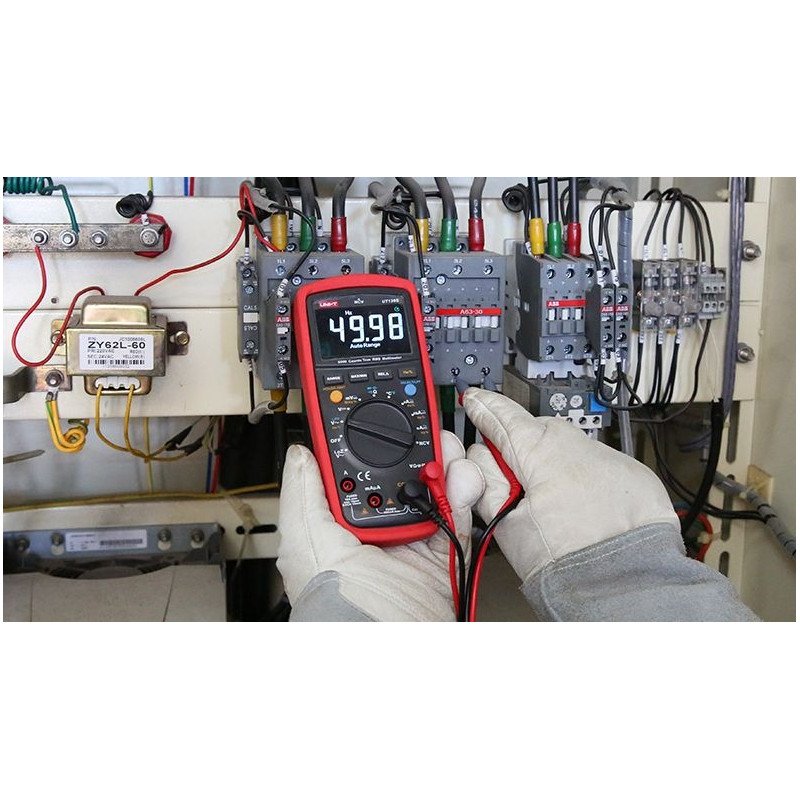 UT139S True RMS Digital Multimeter AC DC CAT III 600V